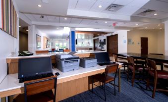 Holiday Inn Express & Suites Portage