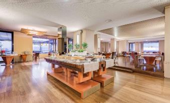 Hotel Zima - Housity