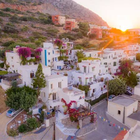 Spacious Room in Creta for 3 People, with AC, Swimming Pool and Nature