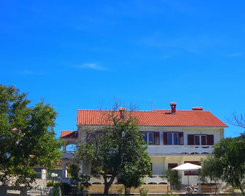 Beautiful Apartment with Balcony, Island Rab Hotels in Kampor