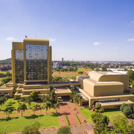 Rainbow Towers Hotel & Conference Centre Отели в г. Хараре