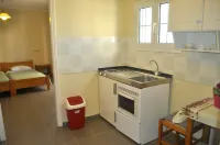 Holiday Studio Apartments Yannis on Agios Gordios Beach in Corfu