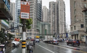 Baoquan Boutique Hotel (Shanghai Railway Station Center)