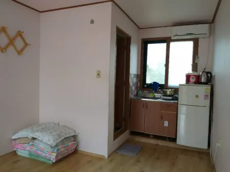Goseong Hoon Pension Отели в г. Косон