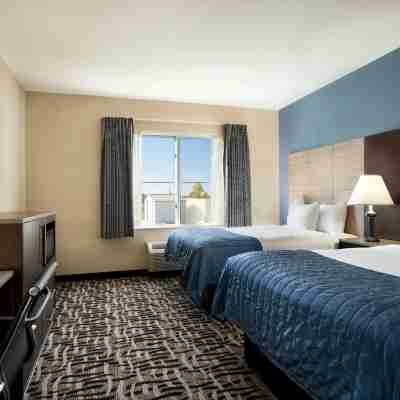 Baymont by Wyndham Ft. Leonard/Saint Robert Rooms