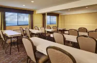 Holiday Inn Express 全國城市 納雄耐爾城住宿飯店