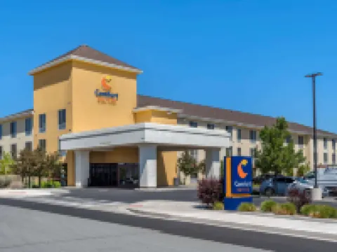 Comfort Suites Fernley Hotels in Fernley