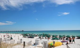 Waterscape A603 - 3 Br Condo by RedAwning