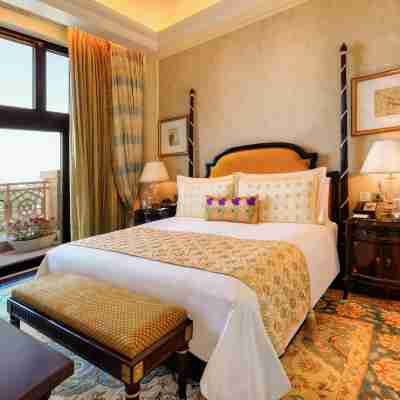 The Leela Palace New Delhi Rooms