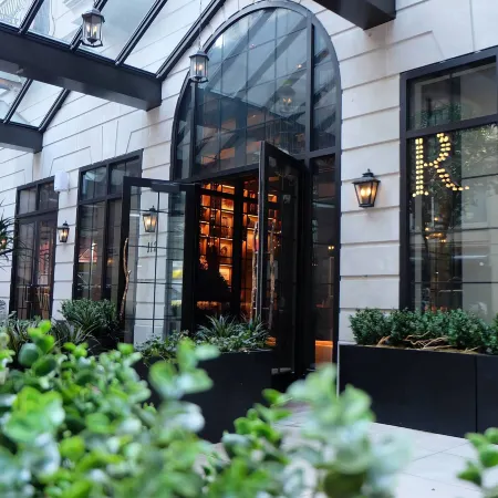 Renaissance New York Chelsea Hotel Отели рядом с достопримечательностью «Челси»