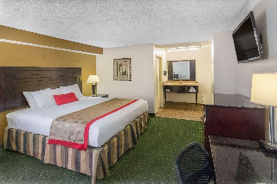 Ramada by Wyndham Ontario