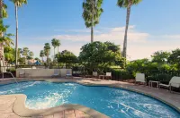 DoubleTree by Hilton at The Entrance to Universal Orlando - Pools