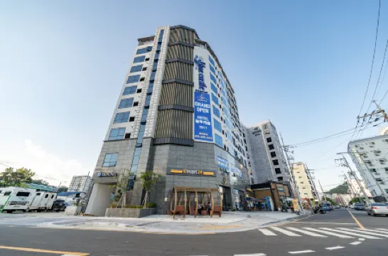 Songjeong Blue Castle Hotel
