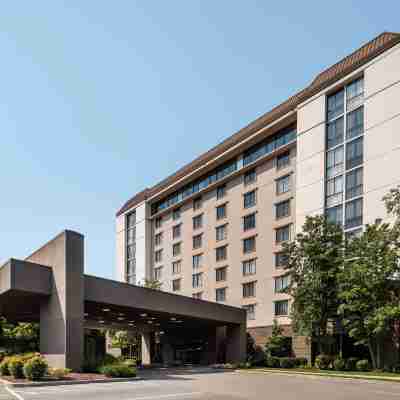 Embassy Suites by Hilton Nashville Airport Hotel Exterior