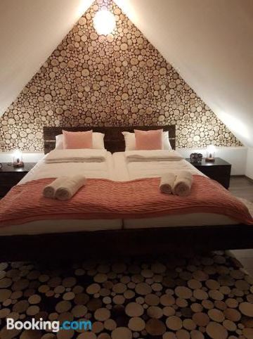 L Apartment - Housity