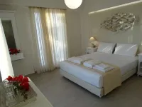 Naxos Oceamo Hotels near Portara