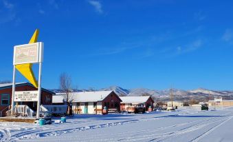 Hikers Cimarron Inn & RV Park