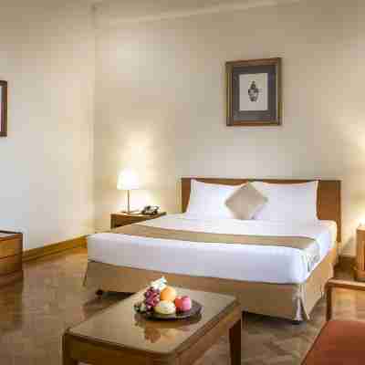 Inya Lake Hotel Rooms
