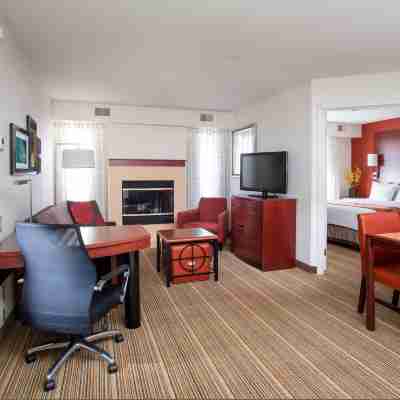 Residence Inn Rockford Rooms