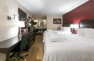 Red Roof PLUS+ Chicago - Hoffman Estates Hotel dekat The Catlow Theater