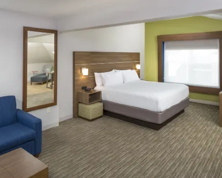 Holiday Inn Express & Suites WHITE RIVER JUNCTION by IHG Hotels in Hartford