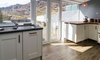 19 Cwmorthin Road - Housity