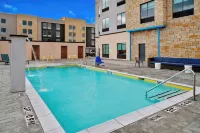 Tru by Hilton Terrell - Pools
