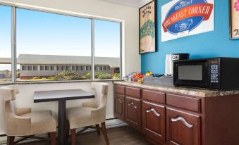 Baymont by Wyndham Fort Bragg at Oceanview