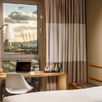 Ibis London Canning Town Отели рядом с достопримечательностью «Стратфорд»