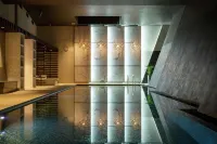 Hilton Aberdeen Teca - Pools