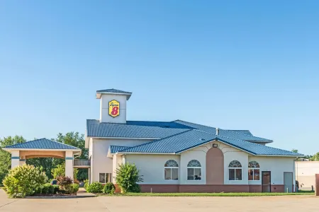 Super 8 by Wyndham Martinsville