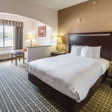 Quality Suites, Ft Worth Burleson