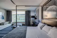 Wyndham Santiago Pettra Hotels near Vitacura