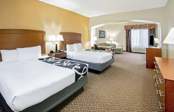 勞頓西爾堡拉昆塔温德姆套房酒店