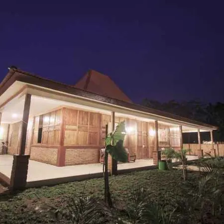 Parai Beach Resort Telengria