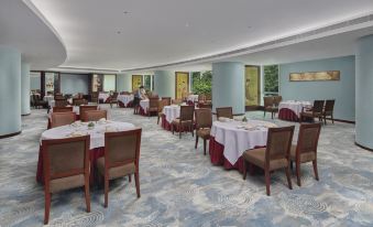 Crowne Plaza Zhuhai City Center(Qinglv Road Seaside Swimming Pool Branch)
