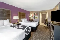 La Quinta Inn & Suites by Wyndham Kearney Hotels in Kearney
