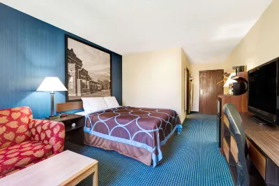 Super 8 by Wyndham Hutchinson Hotels near Kansas State Fairgrounds