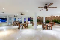 Hotel Playa Club - breakfast