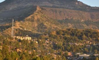 Cliff Edge Hotel - Lalibela