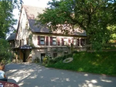 Gasthaus Zur Ölmühle Отели в г. Гюглинген