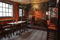 The Lamb Inn Hotels in Marlborough