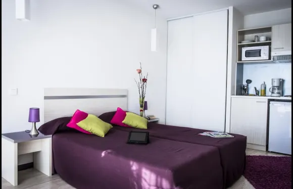 拉克洛斯萊塞公寓酒店