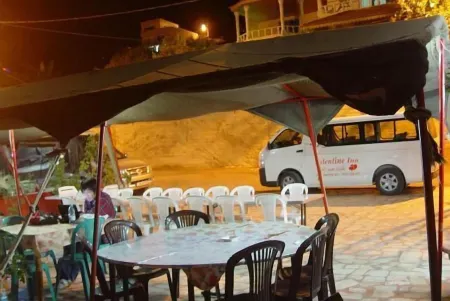 Valentine Inn Отели в г. Петра