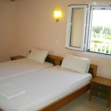 Brati - Arcoudi Hotel