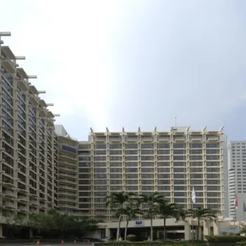 The Sultan Hotel & Residence Jakarta Отели рядом с достопримечательностью «Плаза Сенаян»
