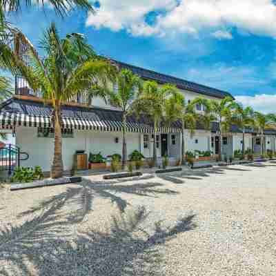 Seaside at Anna Maria Island Inn Hotel Exterior