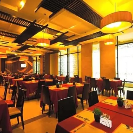 Mallberry Suites Business Hotel