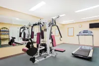 Baymont by Wyndham Forest City - Gym