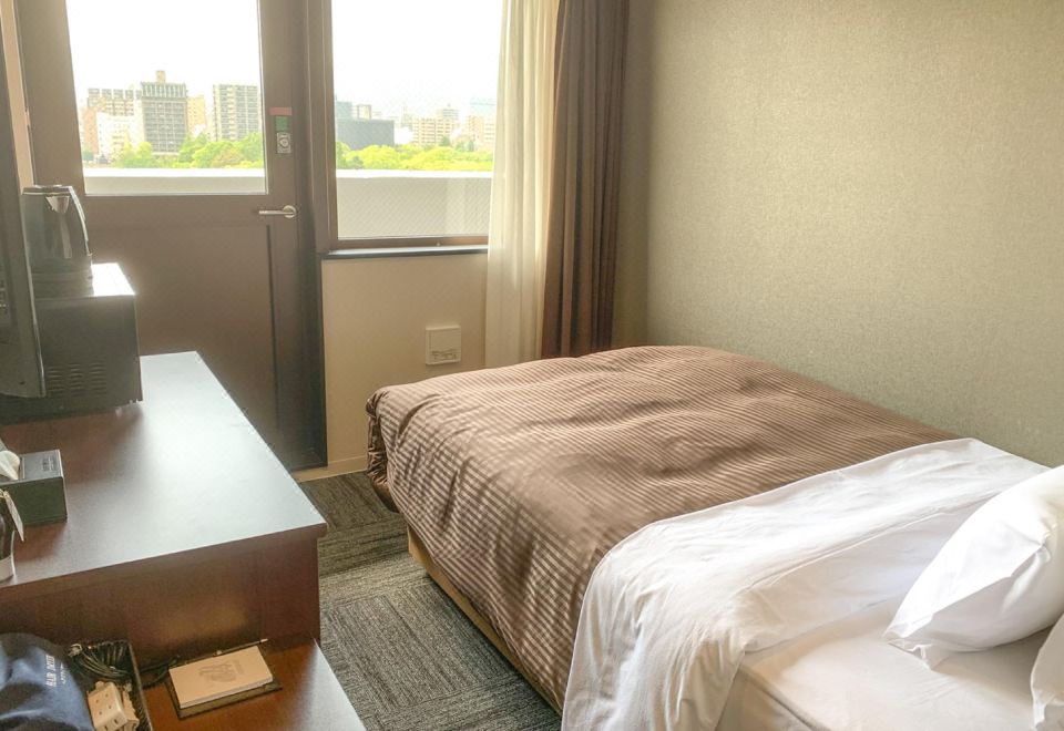 5. Hotel Li..